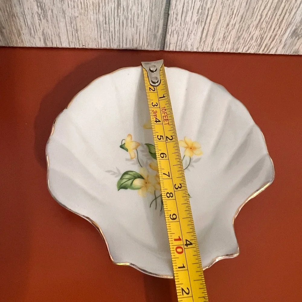 Vintage Porcelain Scallop Shell Trinket Dish Yellow Floral Gold Rim Ring Holder